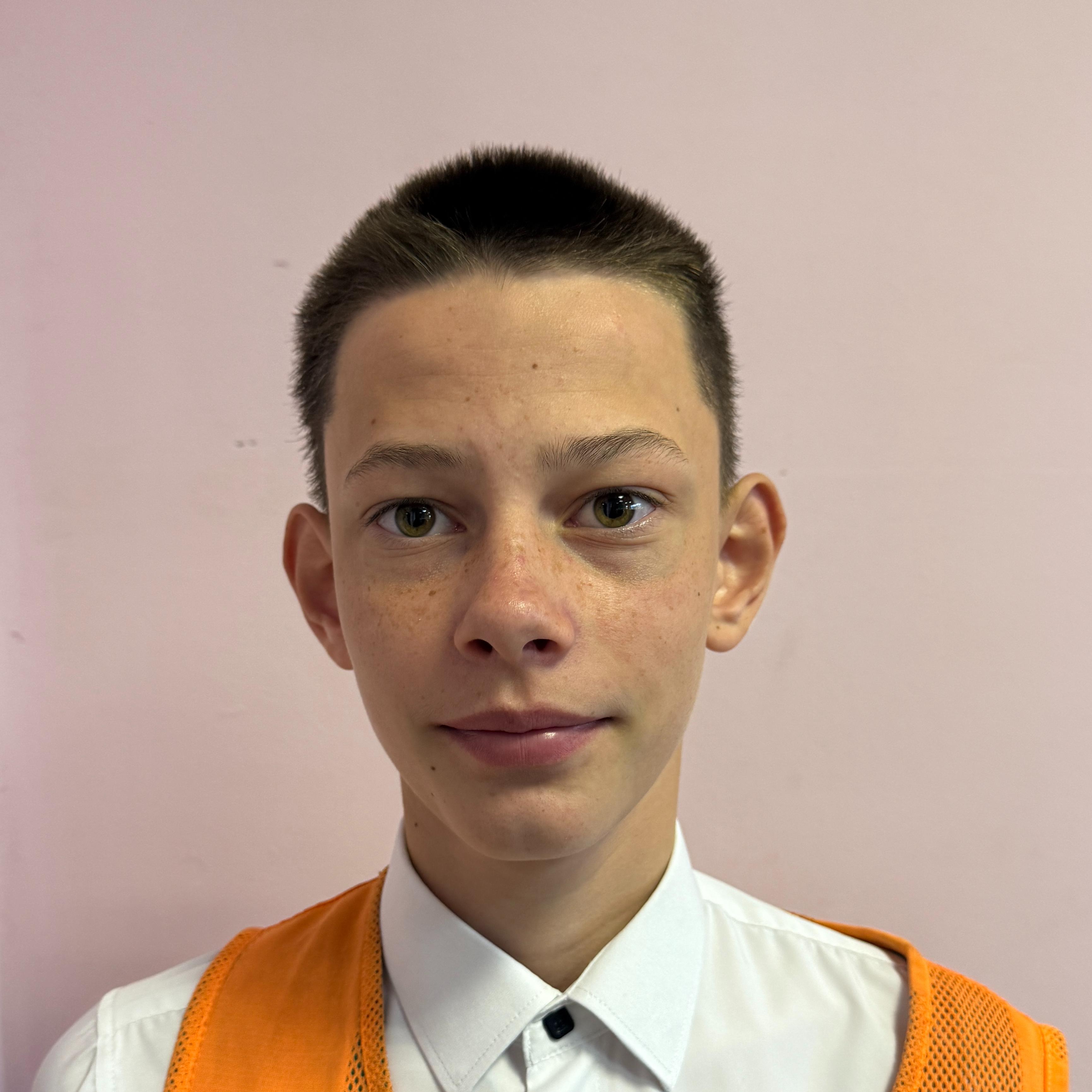 Устюжанин Артем Иванович